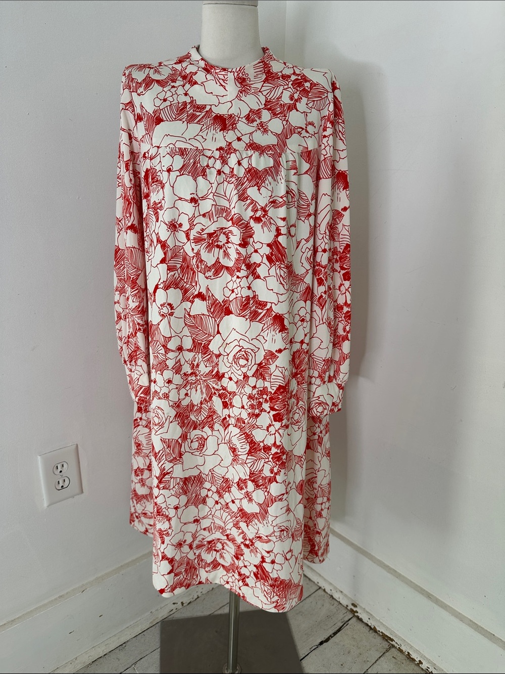 Vintage 70s Sketchbook Floral Print MIDI Mod Shift Dress Volup